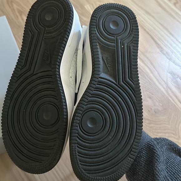 Youth Air Force 1 LV8 (GS) size 5y black and white - Picture 12 of 13